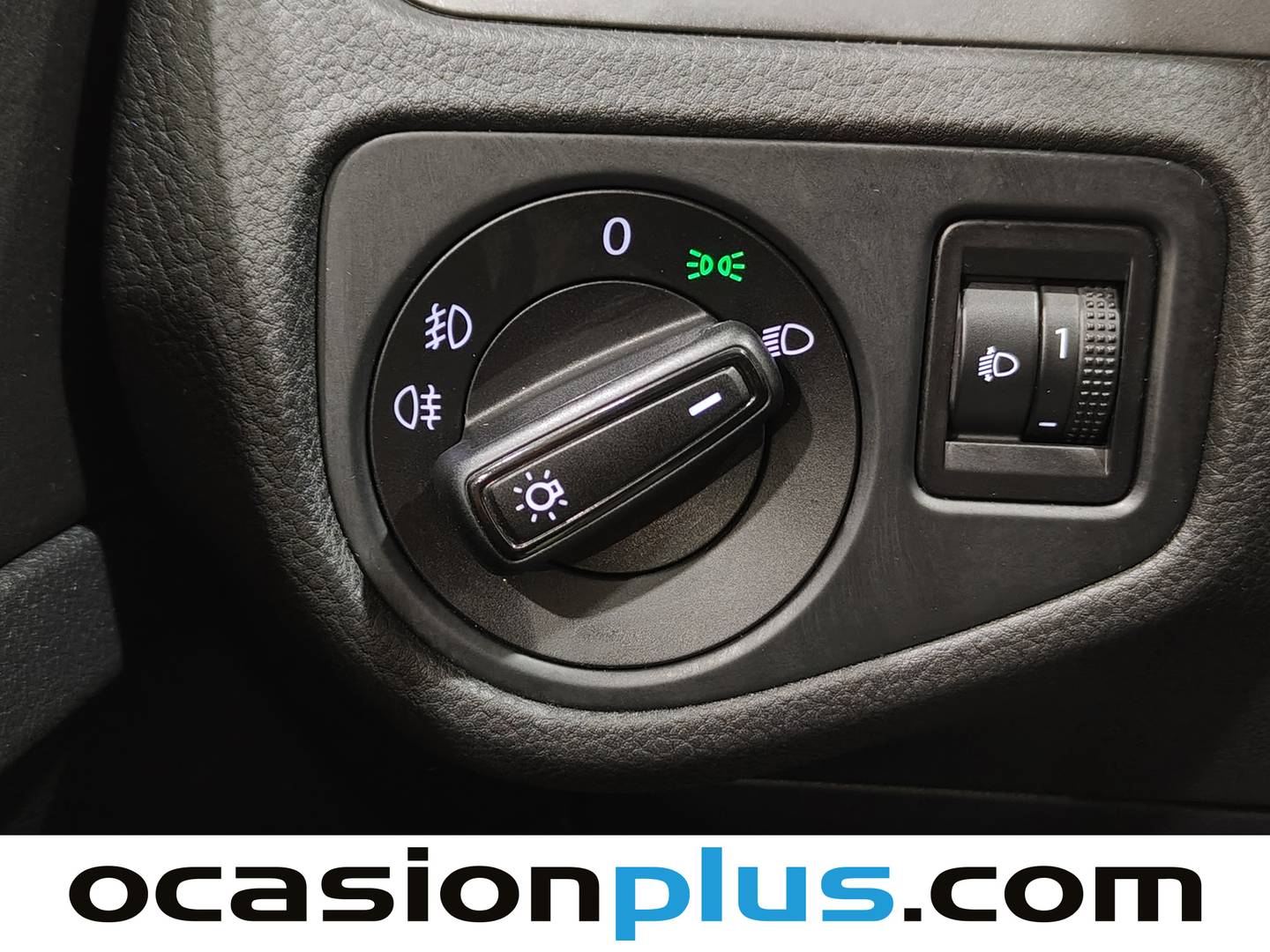 Foto Volkswagen Golf Volkswagen Golf Business 1.6 TDI BMT (110 CV) DSG