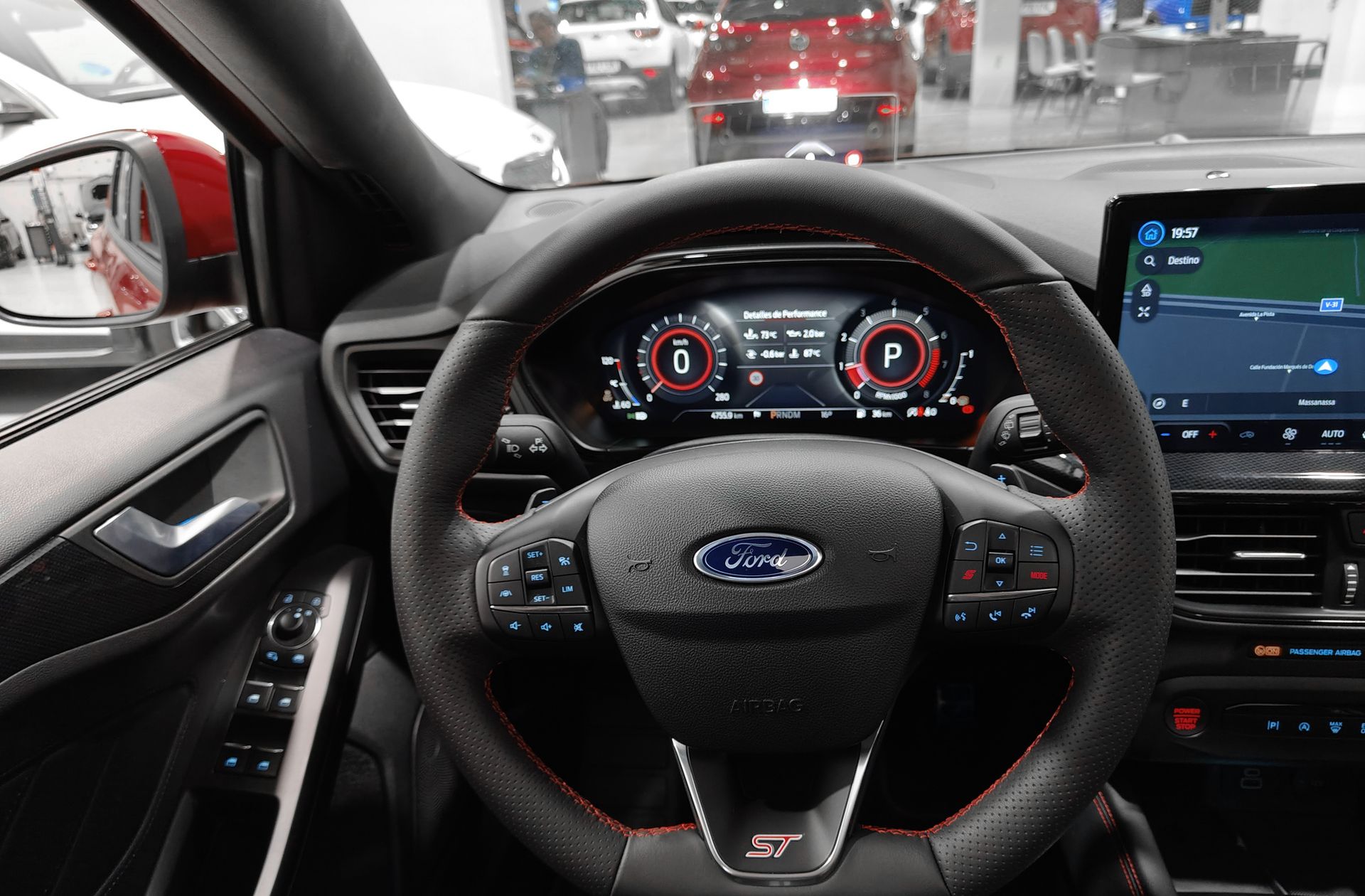 Ford Focus 2.3 EcoBoost ST - foto 27