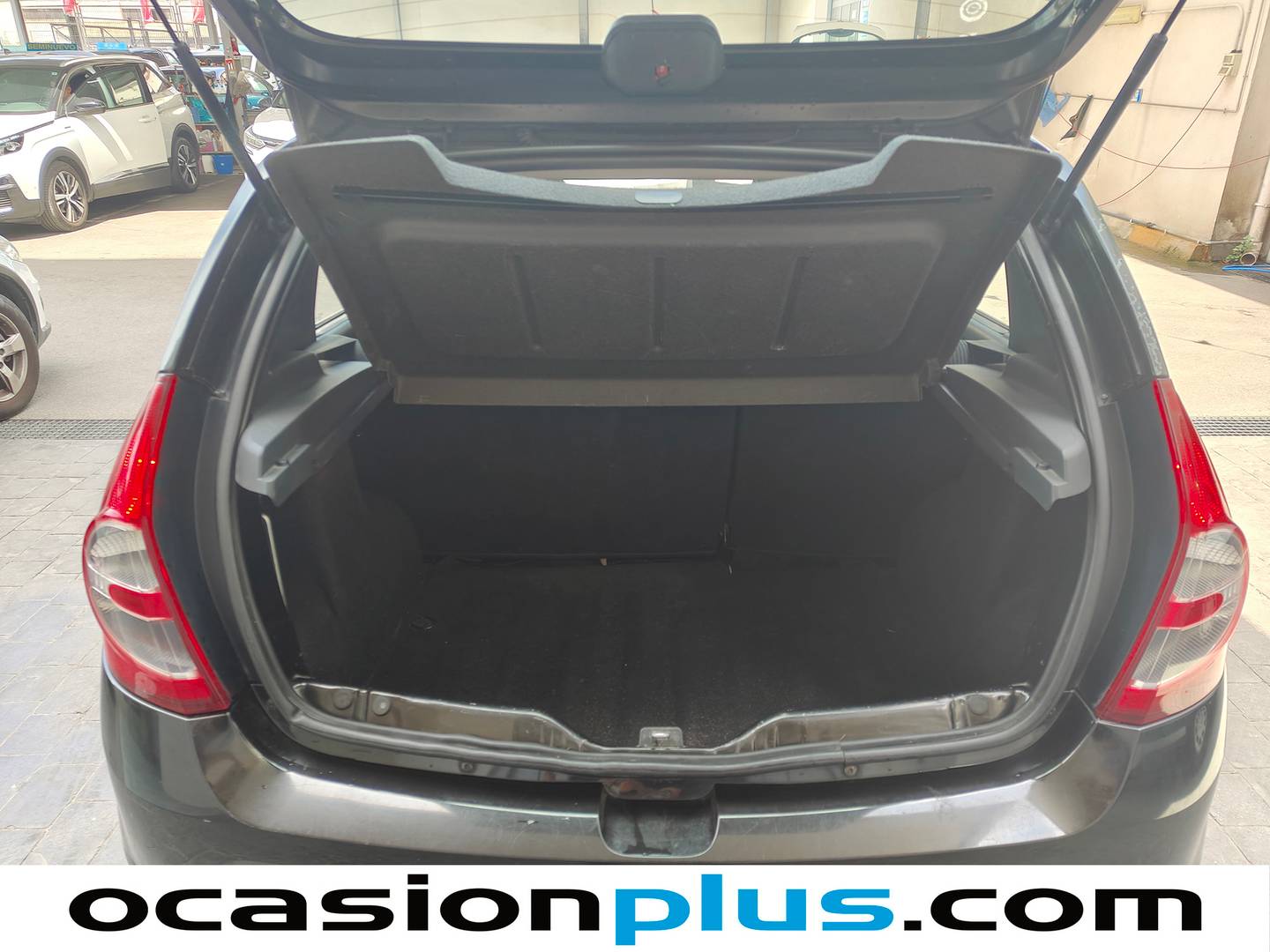 Fotos maletero Dacia Sandero Dacia Sandero Laureate 1.2 (75 CV)