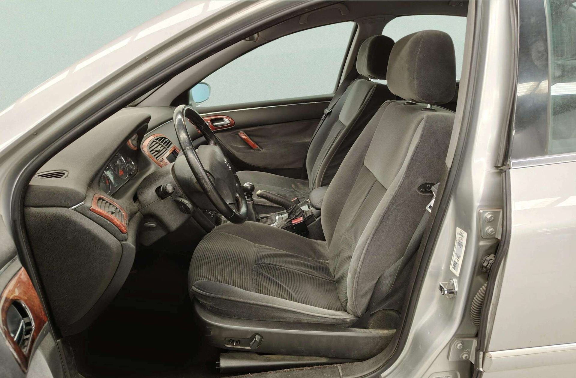 Peugeot 607 2.2i Ebano - foto 7