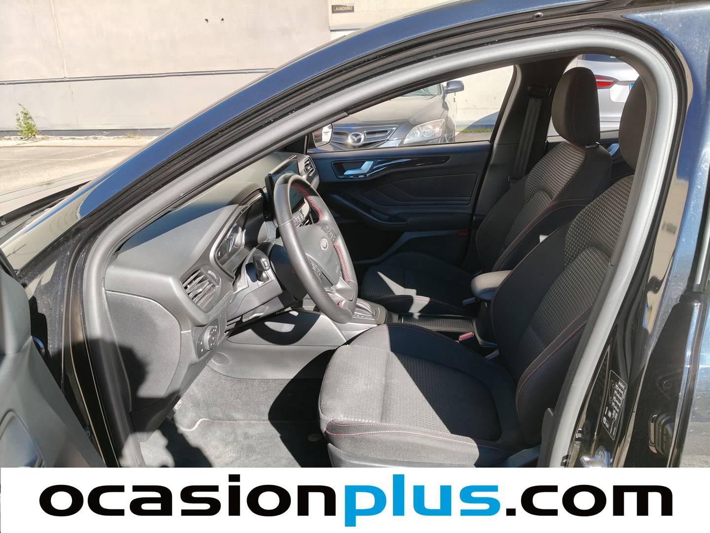 Foto asientos delanteros Ford Focus Ford Focus 1.0 Ecoboost MHEV ST-Line Auto (155 CV)
