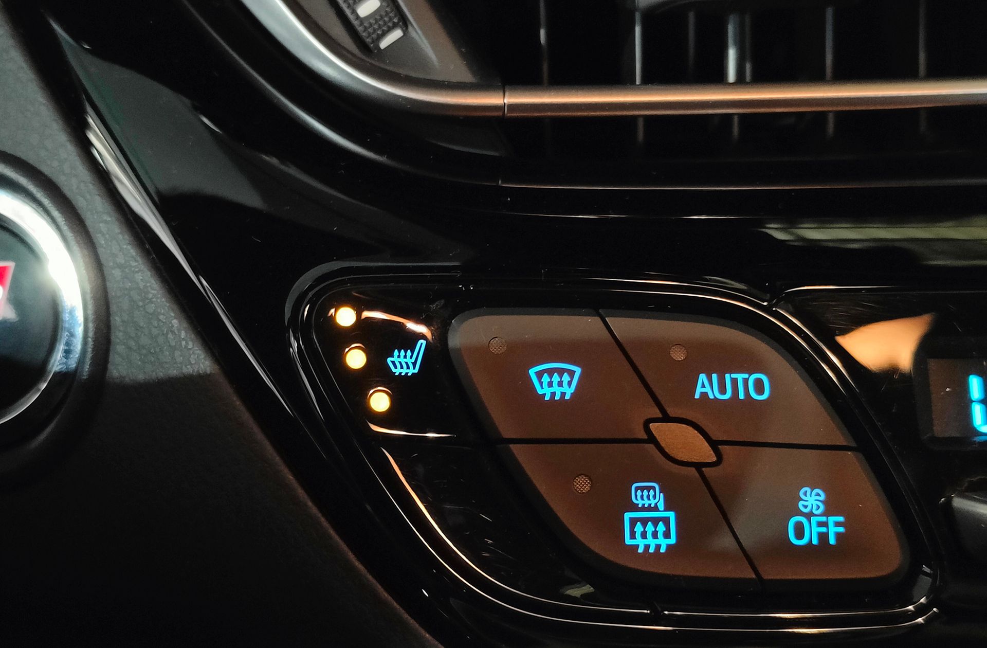 Toyota C-HR 180H GR Sport - foto 8
