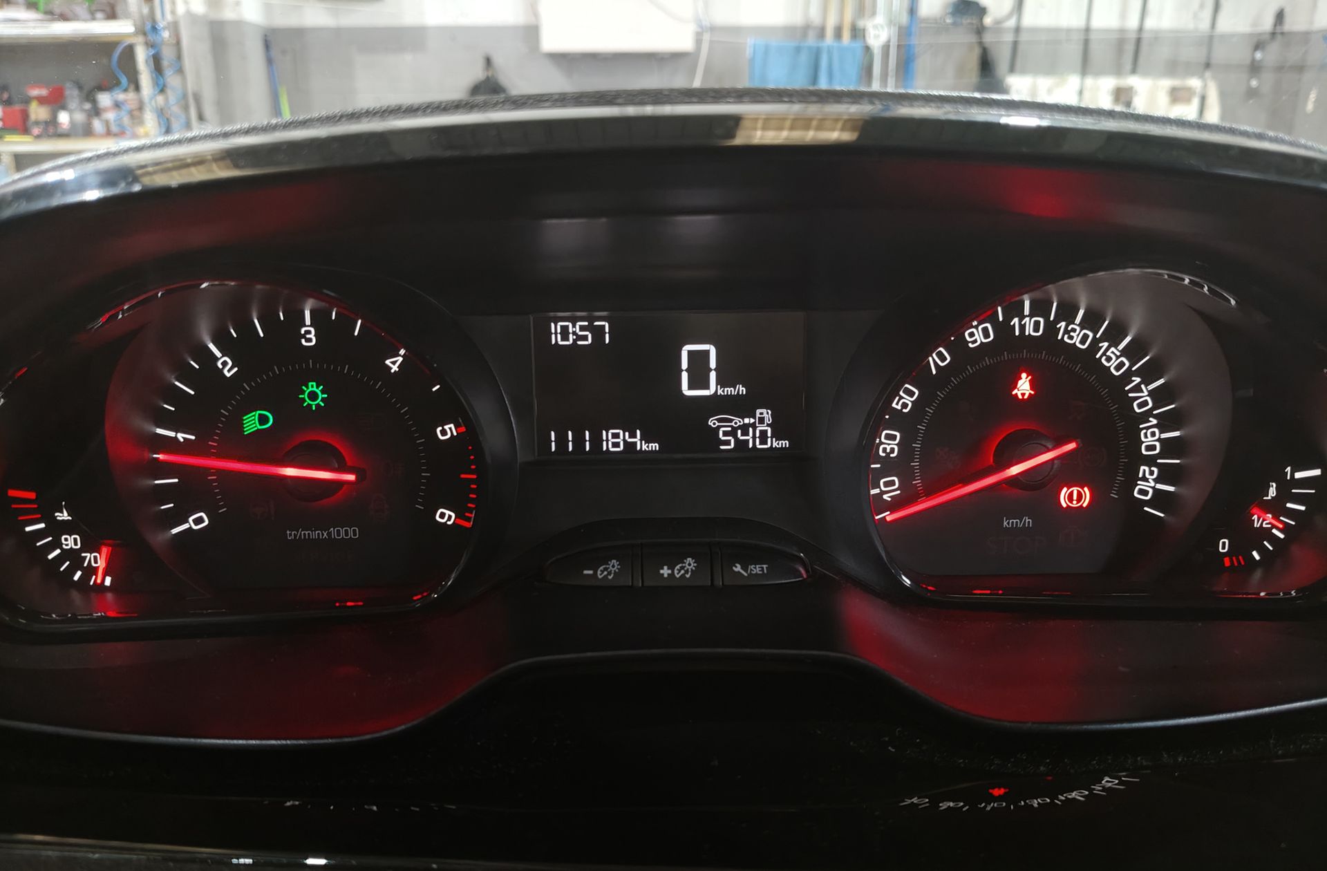 Peugeot 208 1.4 HDi Business Line - foto 21