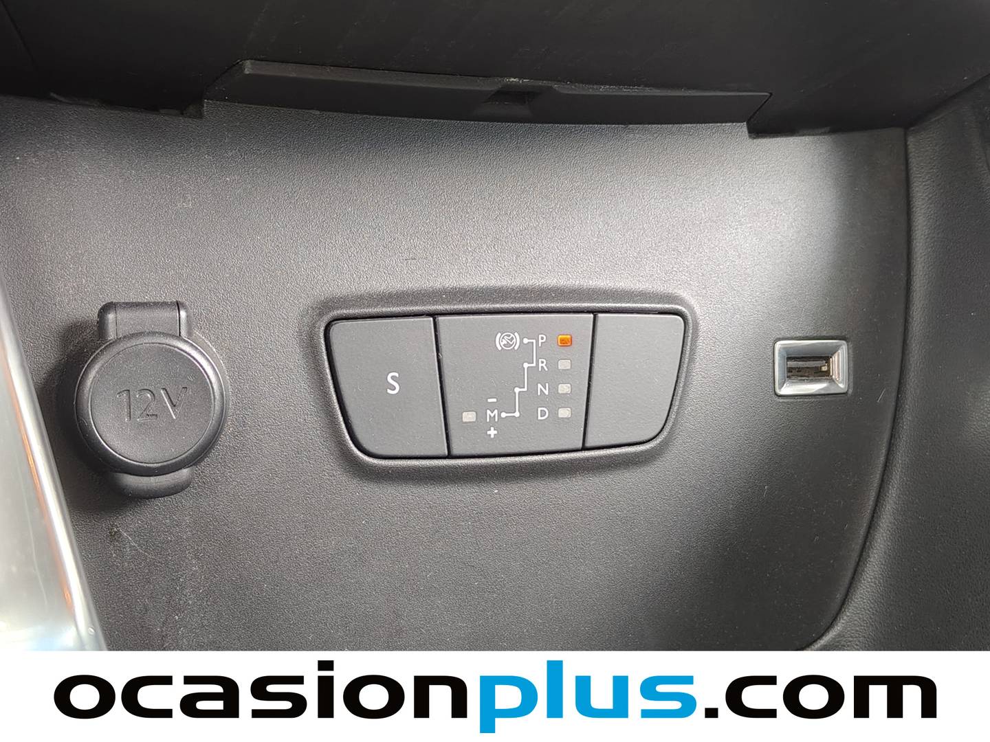 Foto Citroën C3 Aircross Citroen C3 Aircross PureTech 130 Shine Pack EAT6 (131 CV)