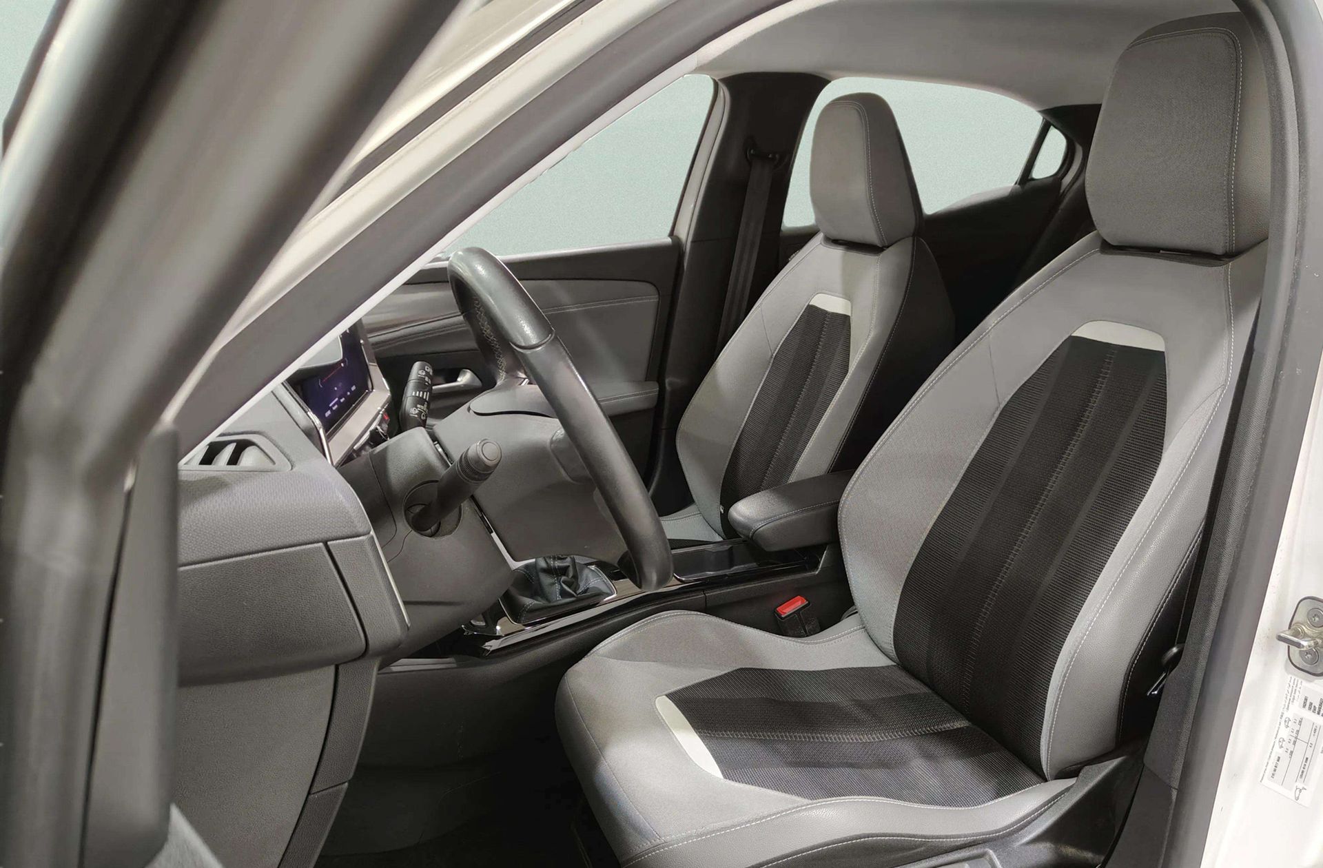 Opel Mokka 1.2 T Business Elegance - foto 10