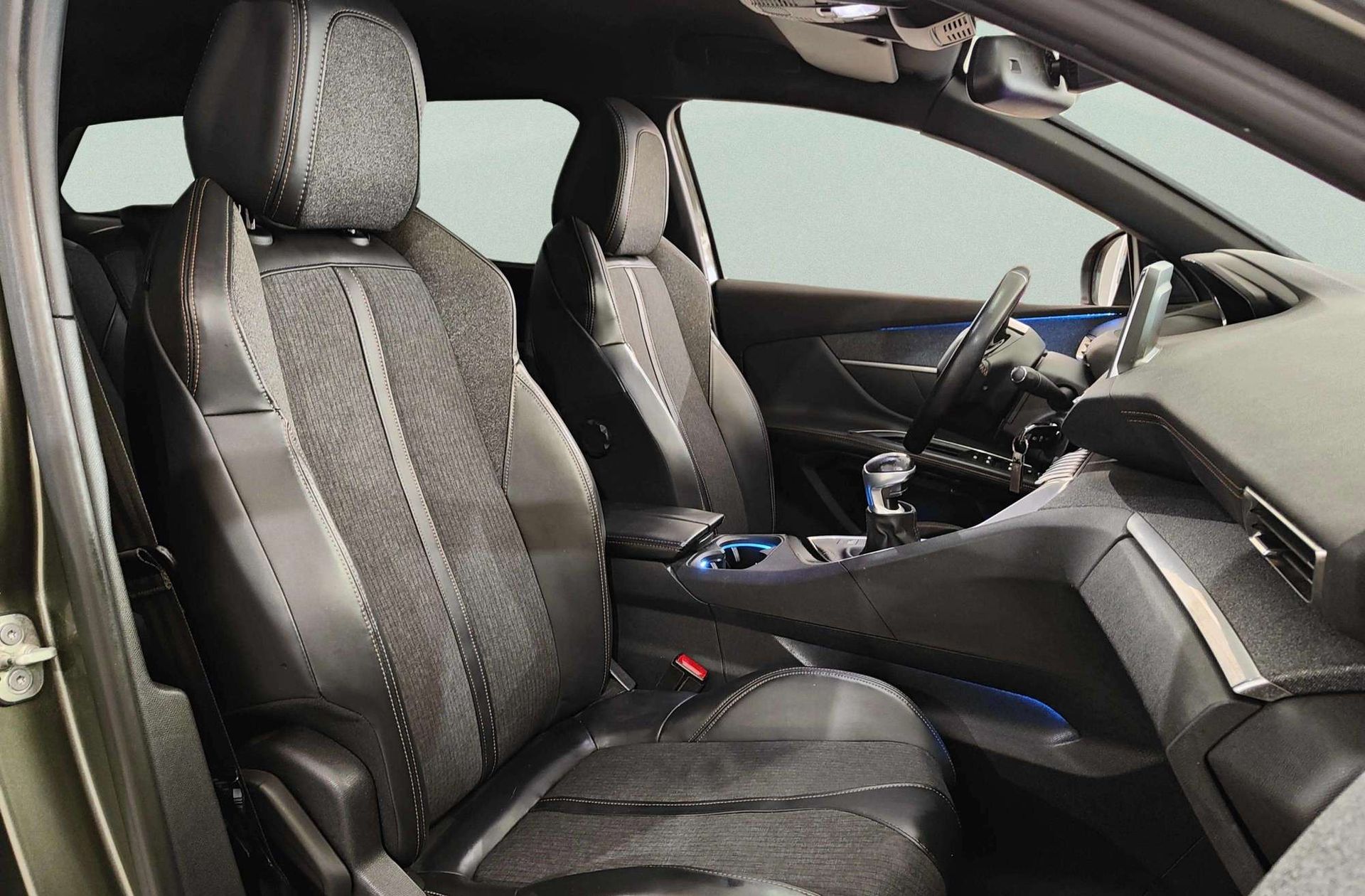 Peugeot 5008 2.0L BlueHDi GT-Line 7 plazas - foto 24
