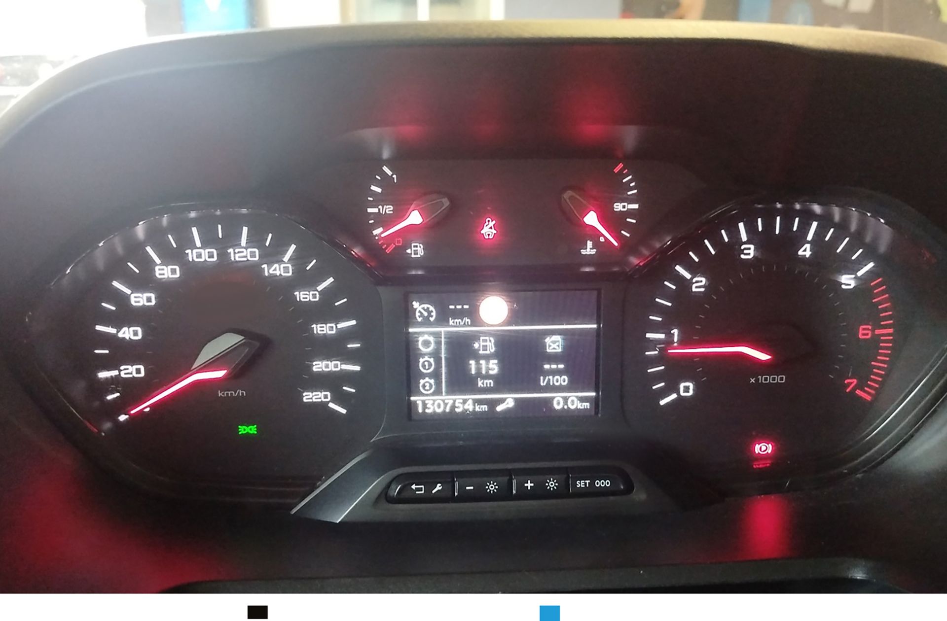 Peugeot Rifter BlueHDi 100 Access Standard - foto 18
