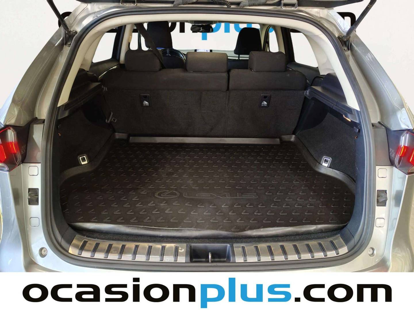 Fotos maletero Lexus NX Lexus NX 300h Sport Edition 2WD (197 CV)