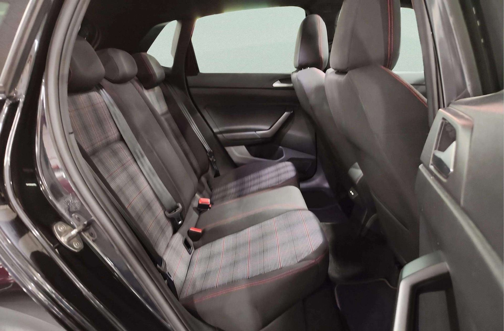 Volkswagen Polo GTI 2.0 TSI DSG - foto 21