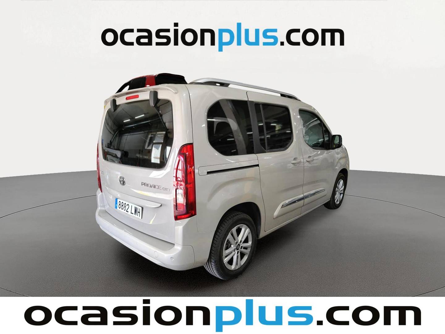 Foto trasera Toyota Proace City Verso Toyota Proace City Verso 1.2 Family Active L1 5 Plazas (110 CV) derecha