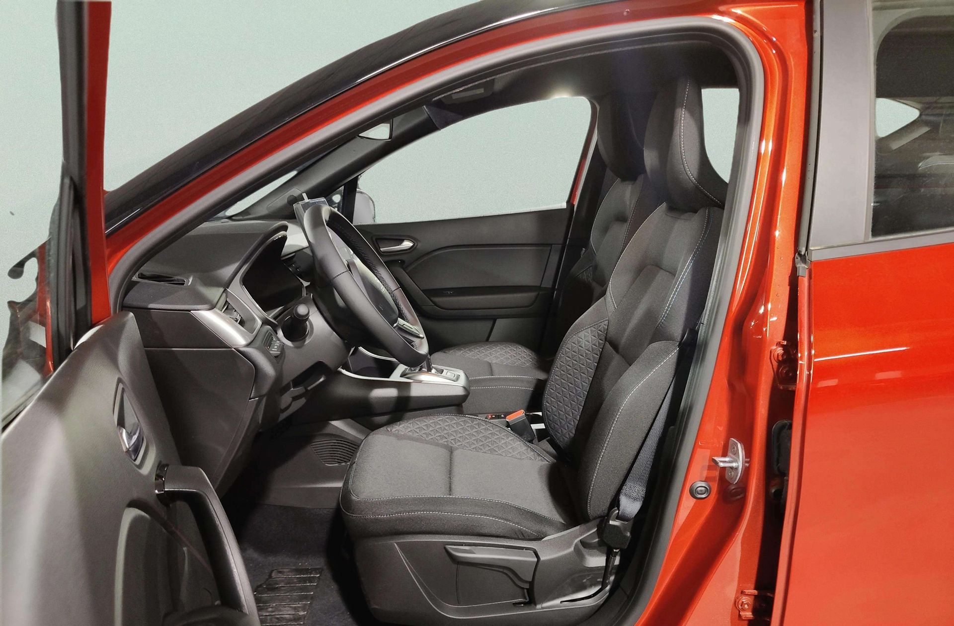Renault Captur Evolution E-Tech full hybrid - foto 11