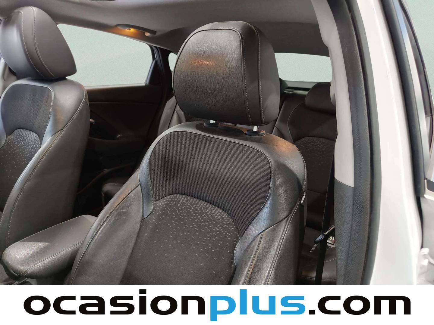 Equipamiento del Hyundai i30 Hyundai i30 Fastback 1.4 TGDI Style DCT (140 CV)