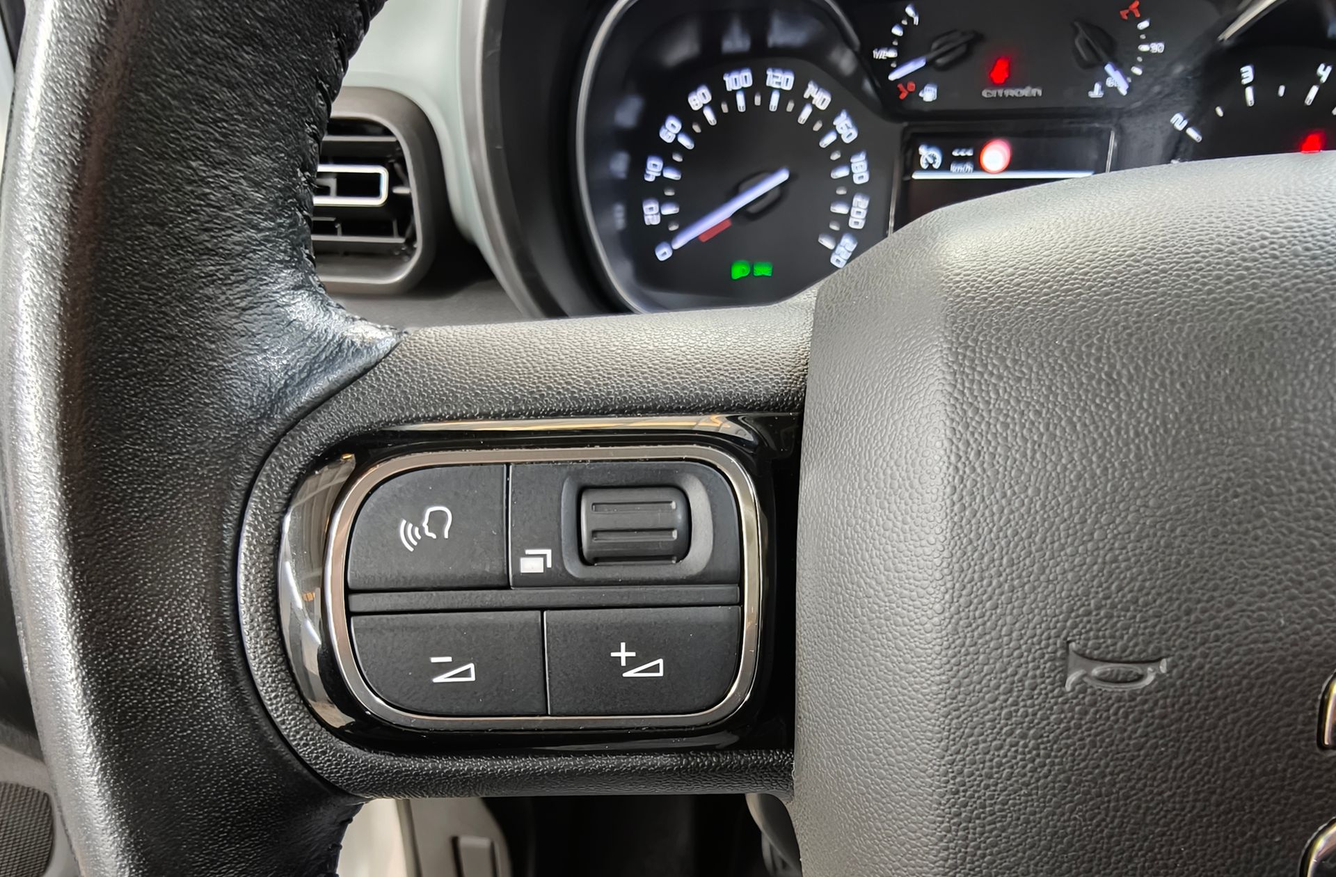 Citroën Berlingo BlueHDi 100 Talla M Shine Pack XTR - foto 30