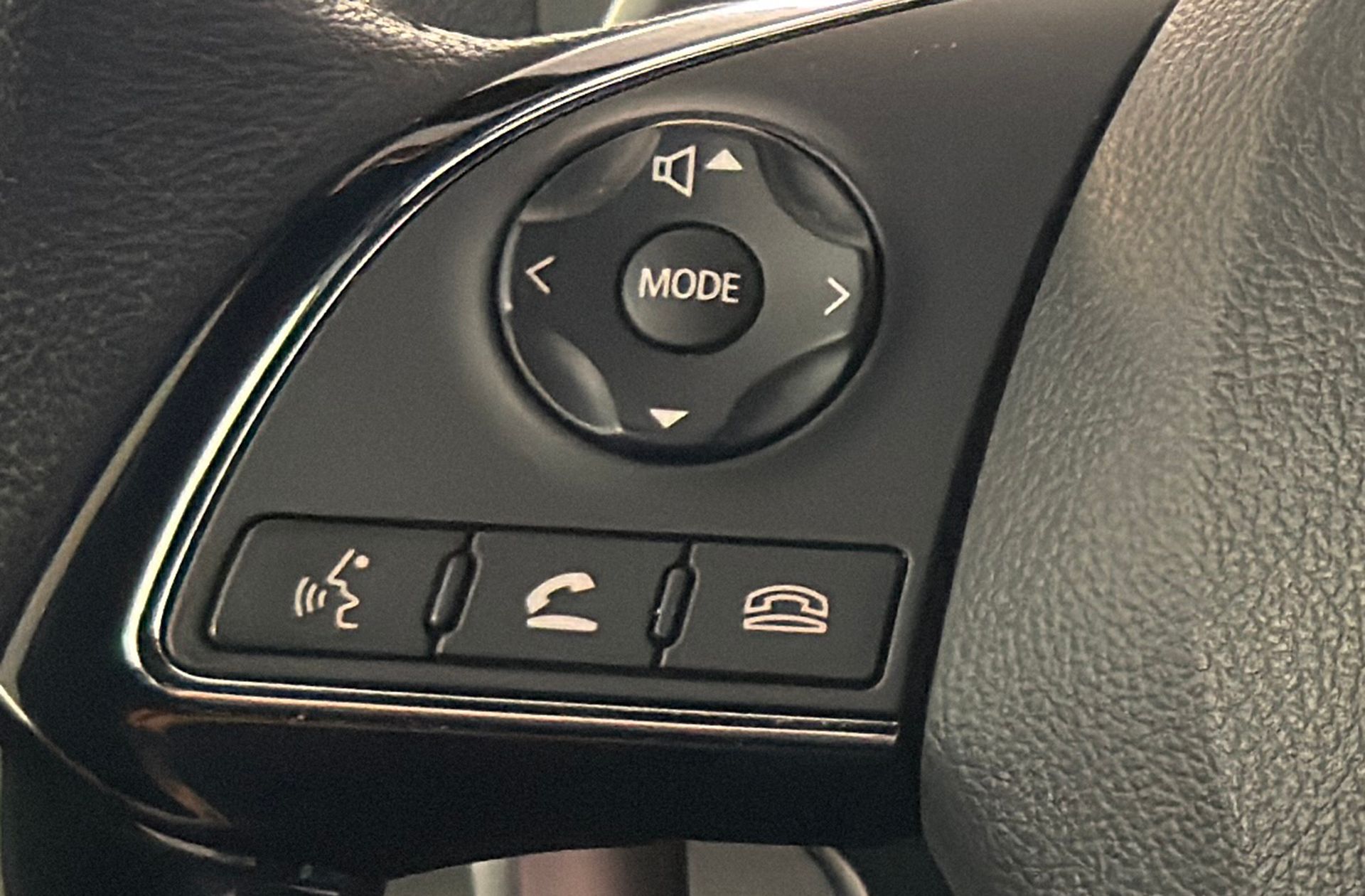 Mitsubishi Eclipse Cross 2.4 PHEV Kaiteki 4WD - foto 25