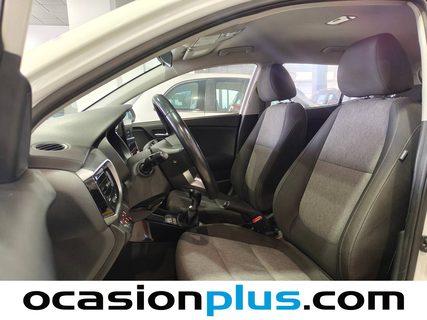 Foto asientos delanteros KIA Stonic KIA Stonic 1.0 T-GDi Concept (100 CV)