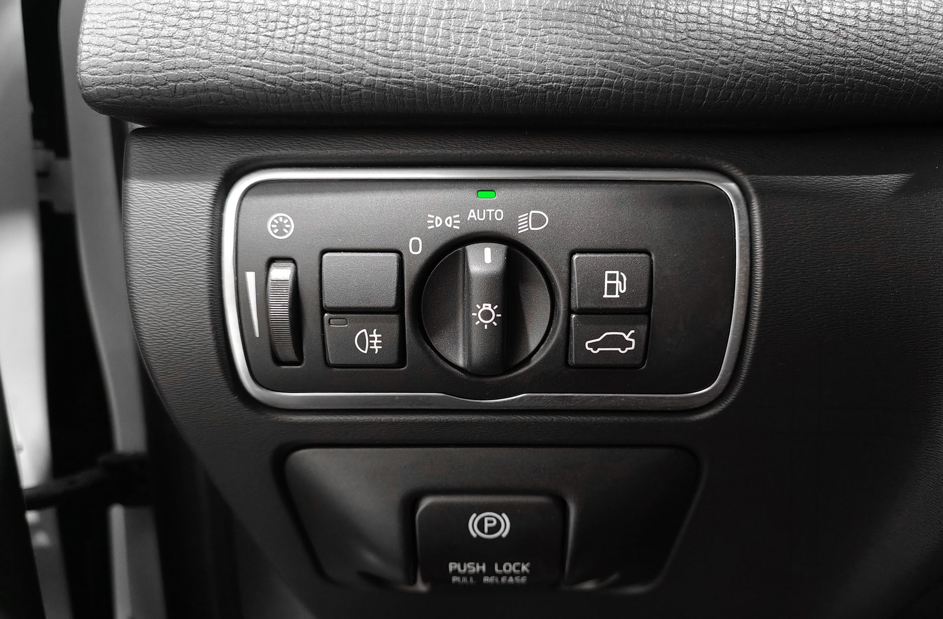 Volvo XC60 D3 Kinetic - foto 23