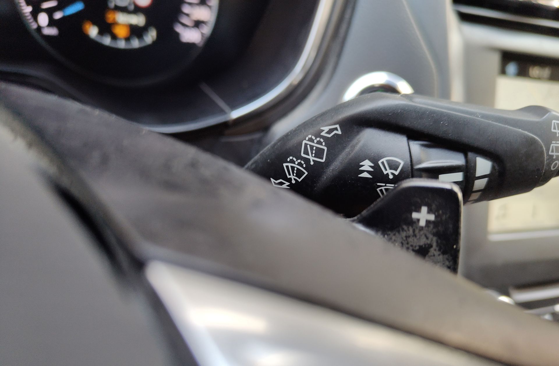 Ford Mondeo 1.5 EcoBoost Titanium Powershift - foto 28