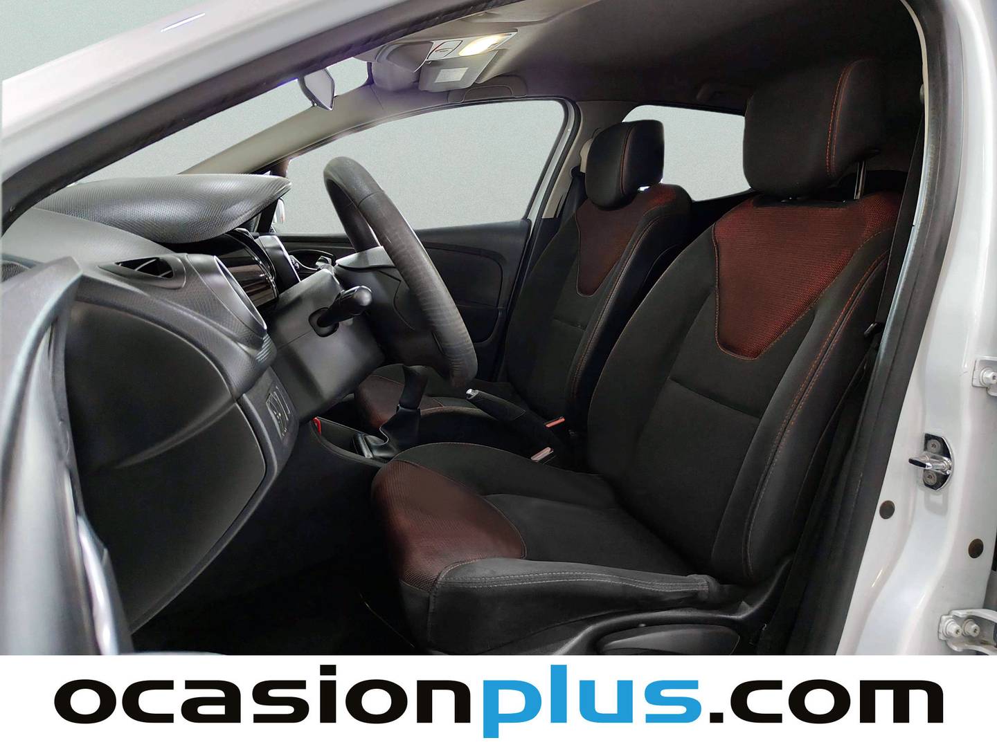 Foto asientos delanteros Renault Clio Renault Clio 1.2 16v Authentique (75 CV)