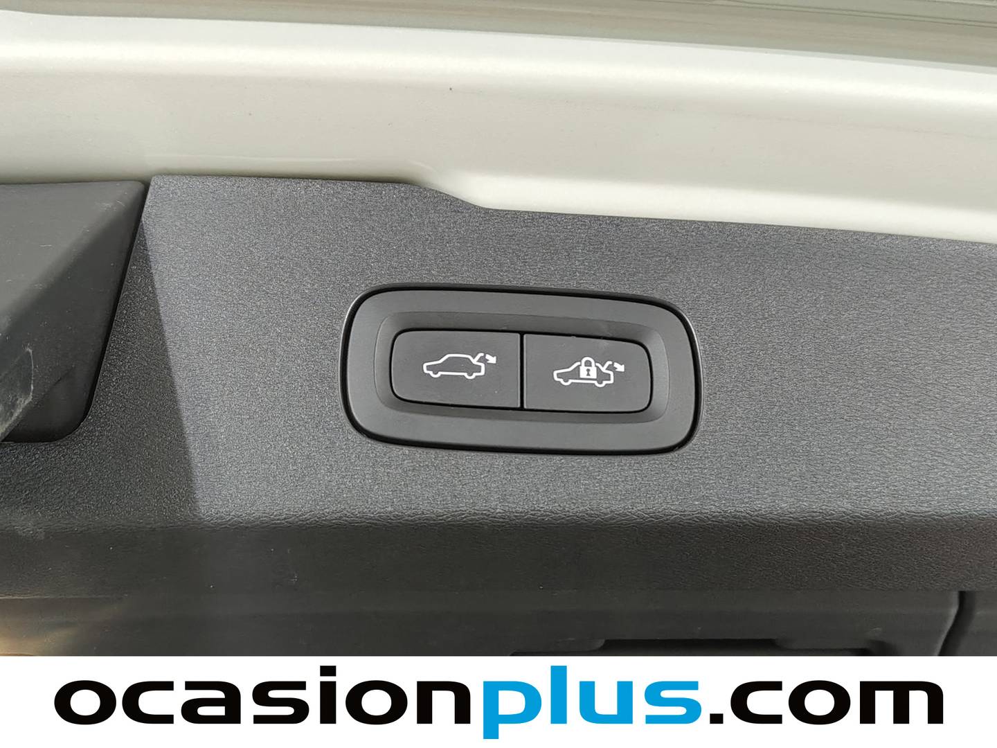 Foto Volvo V60 Volvo V60 D4 Momentum Auto (190 CV)