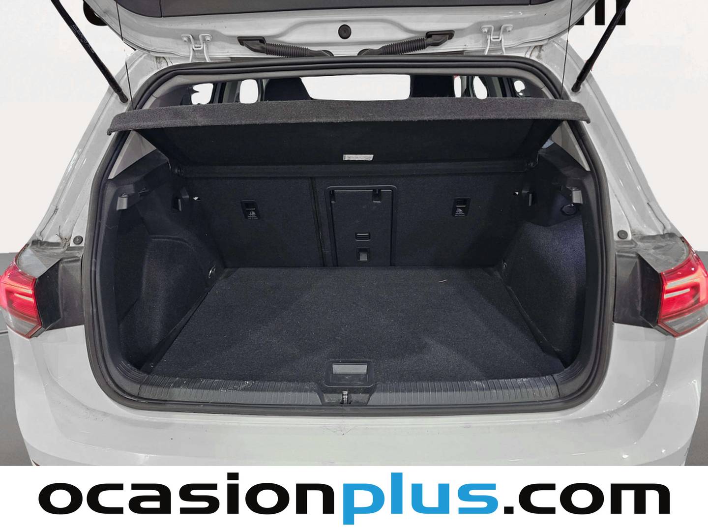 Fotos maletero Volkswagen Golf Volkswagen Golf Life 1.5 TSI (130 CV)