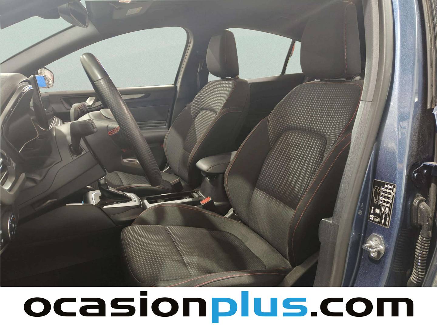 Foto asientos delanteros Ford Focus Ford Focus 1.0 Ecoboost MHEV ST-Line Auto (155 CV)