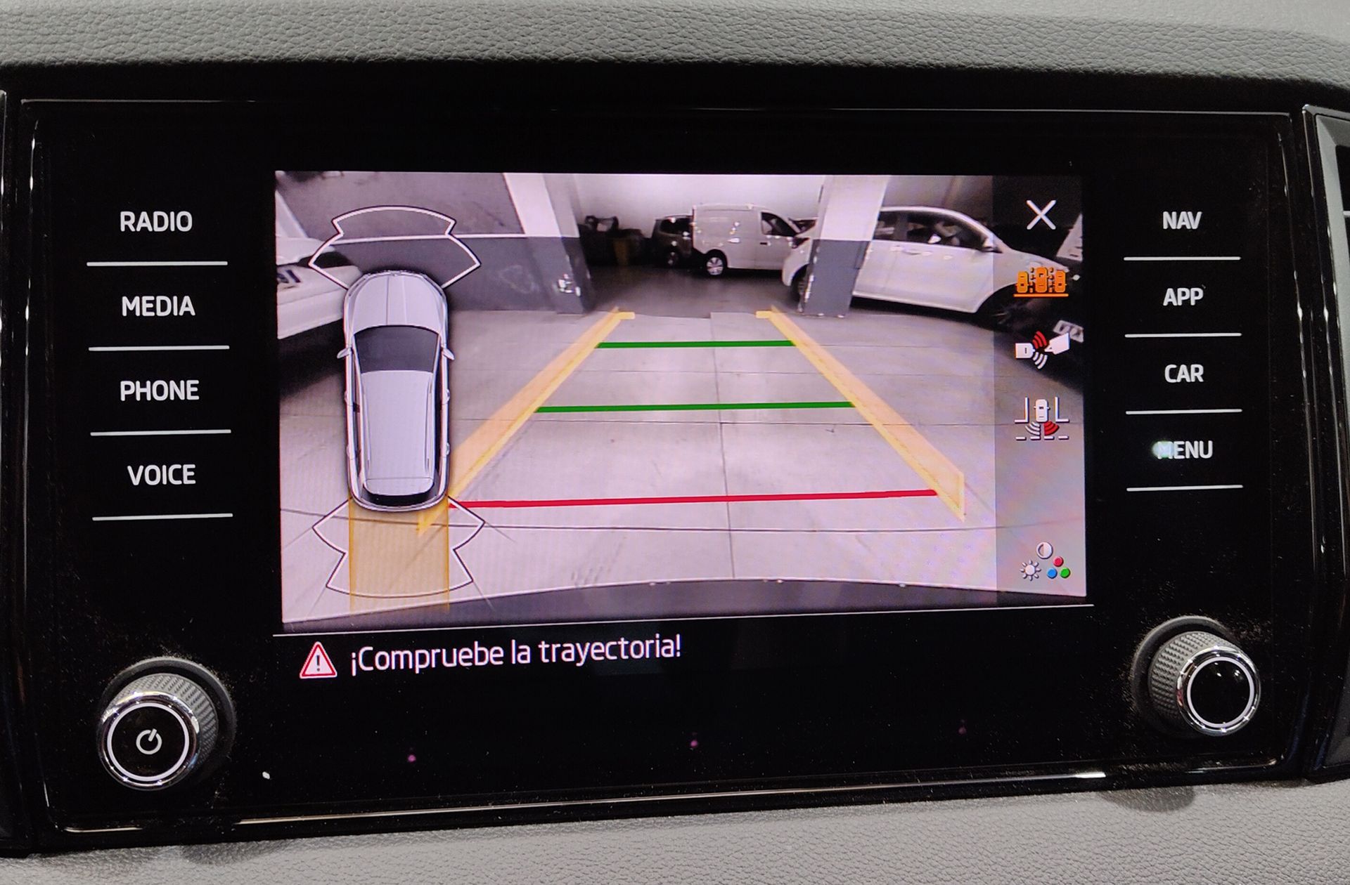 Škoda Karoq 1.5 TSI ACT Sportline DSG - foto 7