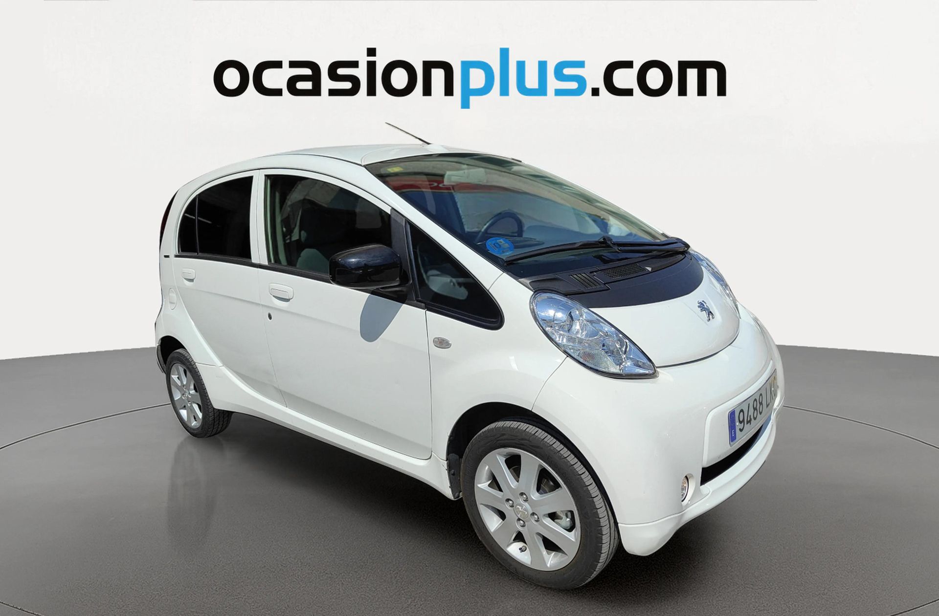 Peugeot iOn - foto 2