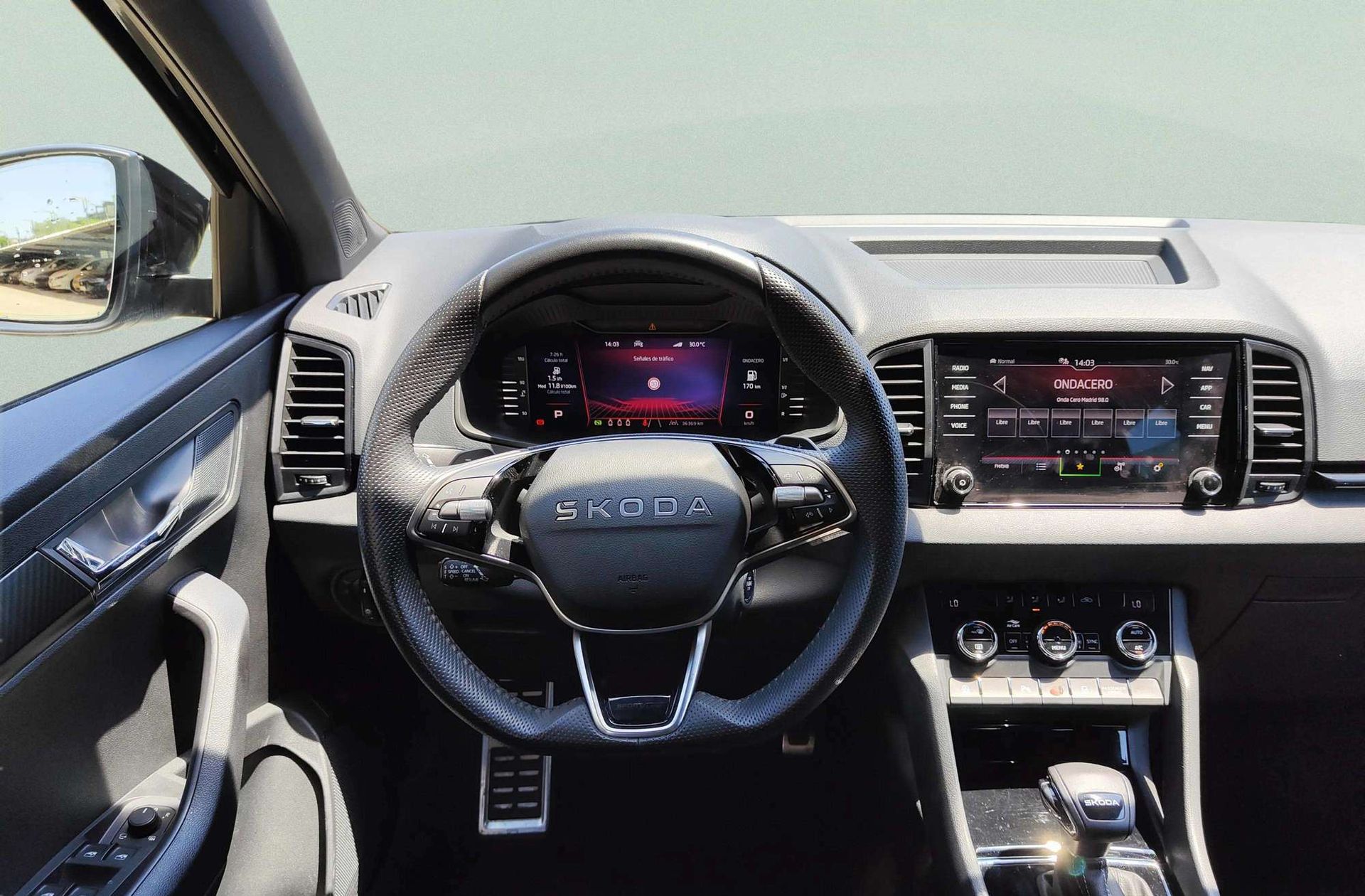 Škoda Karoq 1.5 TSI ACT Sportline DSG - foto 24