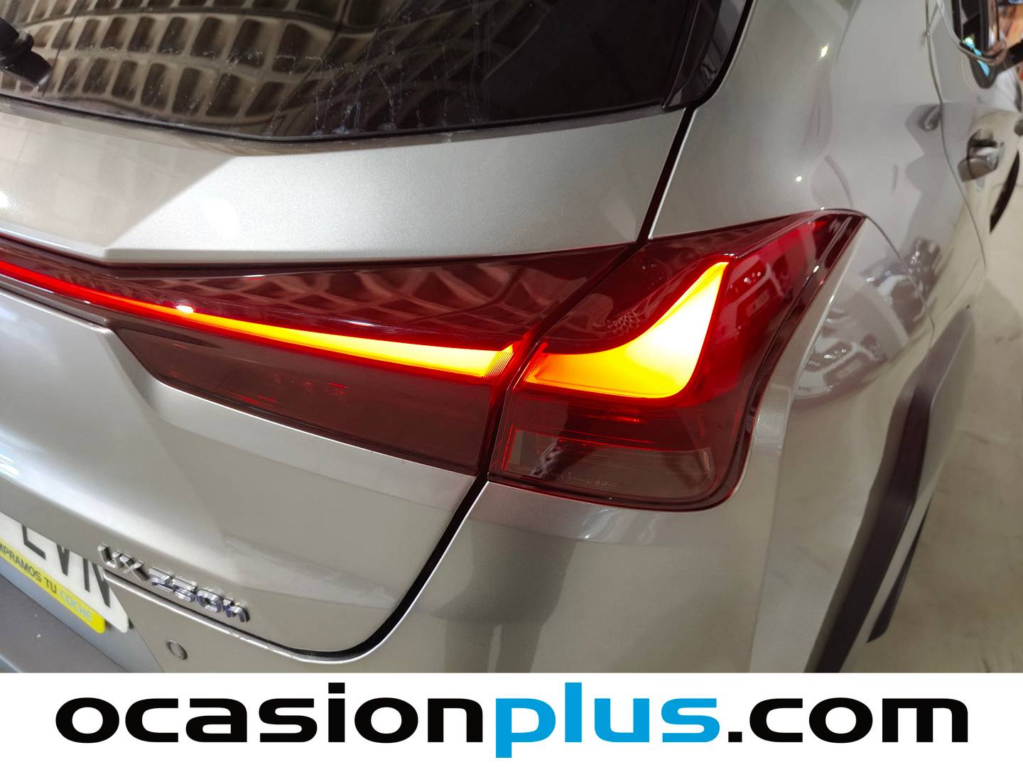 Acabados Lexus UX Lexus UX 250h Style  (184 CV)