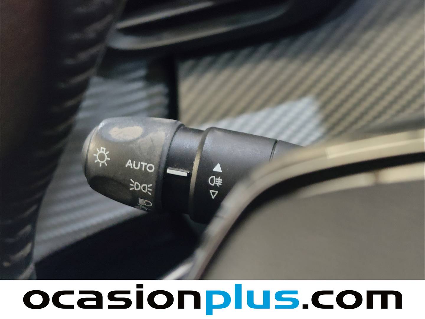 Acabados Peugeot 208 Peugeot 208 BlueHDi 100 Active (100 CV)