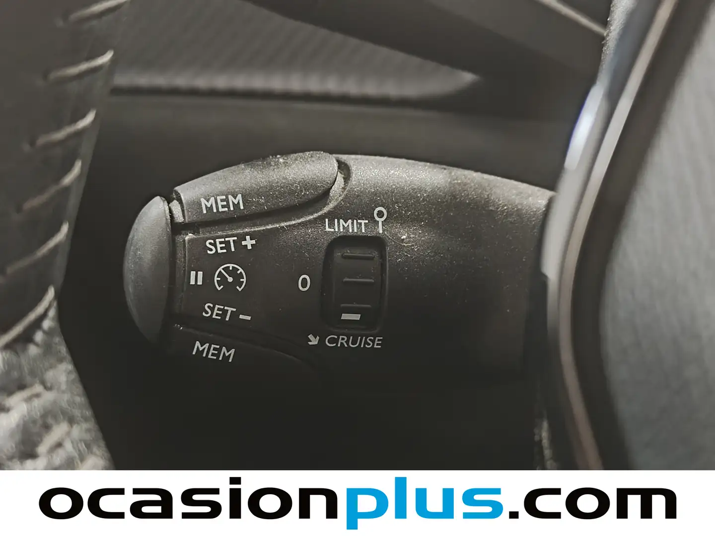 Foto Peugeot 2008 Peugeot 2008 BlueHDi 110 Allure (110 CV)