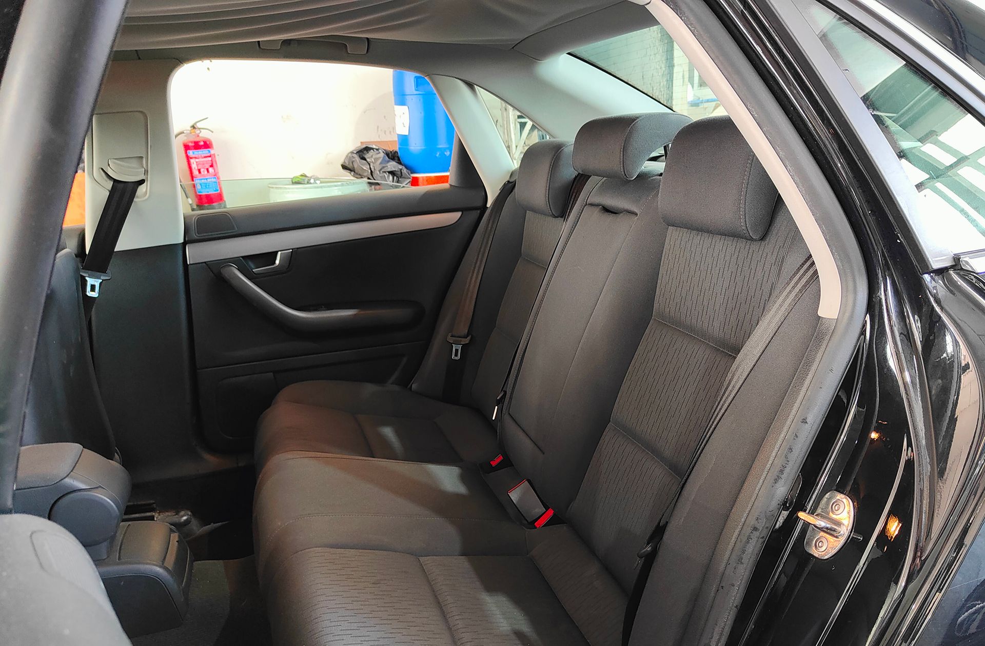 Audi A4 1.9 TDI - foto 9