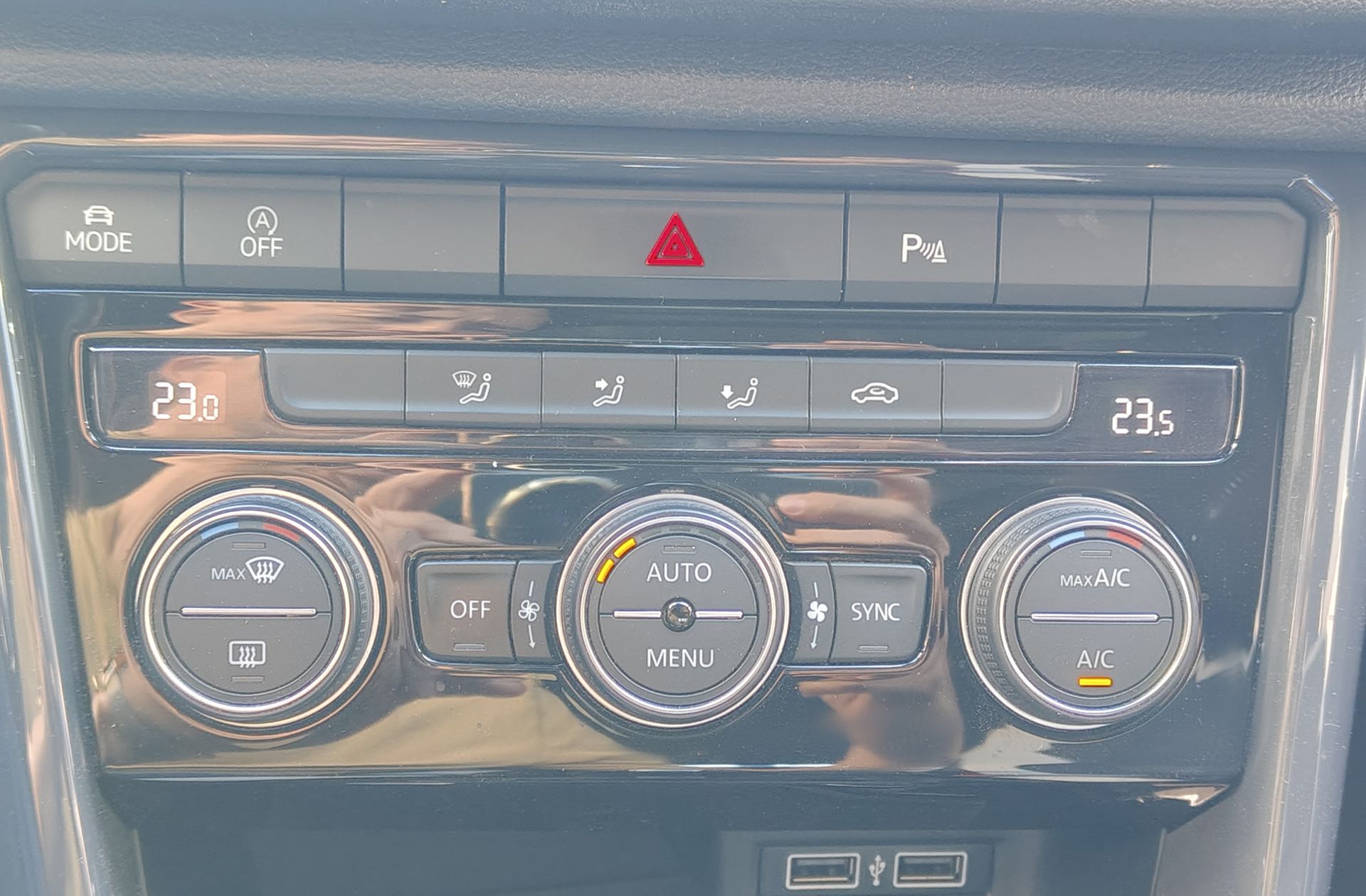 Volkswagen T-Roc Sport 1.5 TSI DSG - foto 35