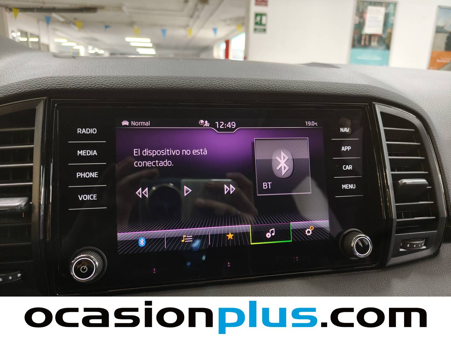 Foto Skoda Karoq Skoda Karoq 1.5 TSI ACT Sportline DSG (150 CV)