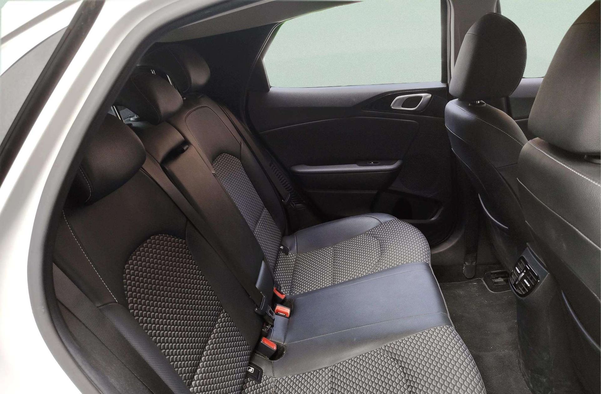 Kia XCeed 1.6 GDi PHEV E-Tech - foto 19