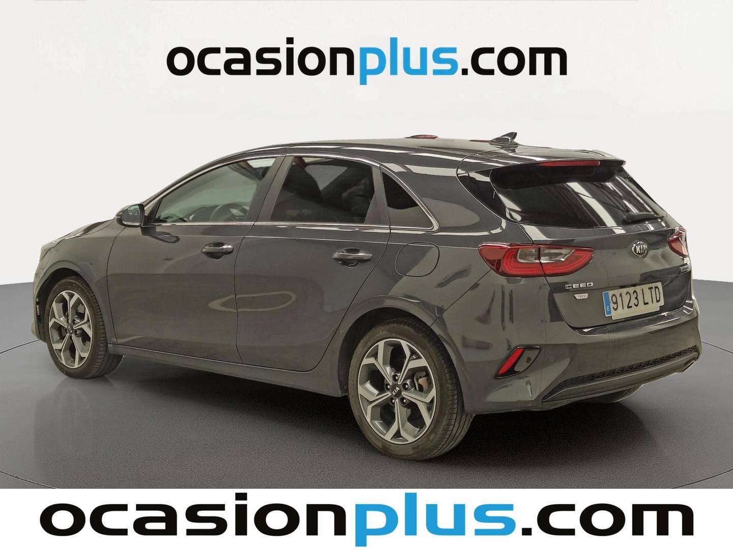 Foto trasera KIA Ceed KIA Ceed 1.6 MHEV Tech DCT (136 CV) izquierda