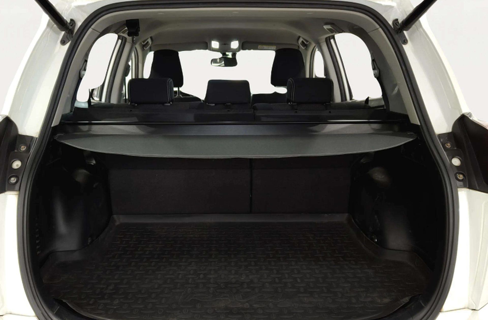 Toyota RAV4 150D 2WD Advance - foto 15