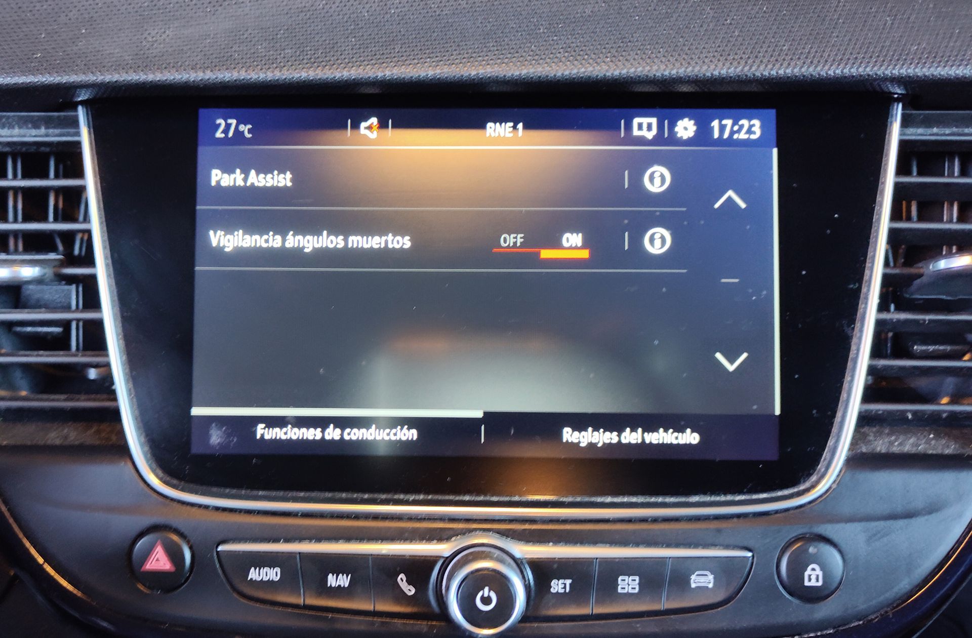 Opel Crossland 1.2 Design Line 120 Aniversario - foto 10