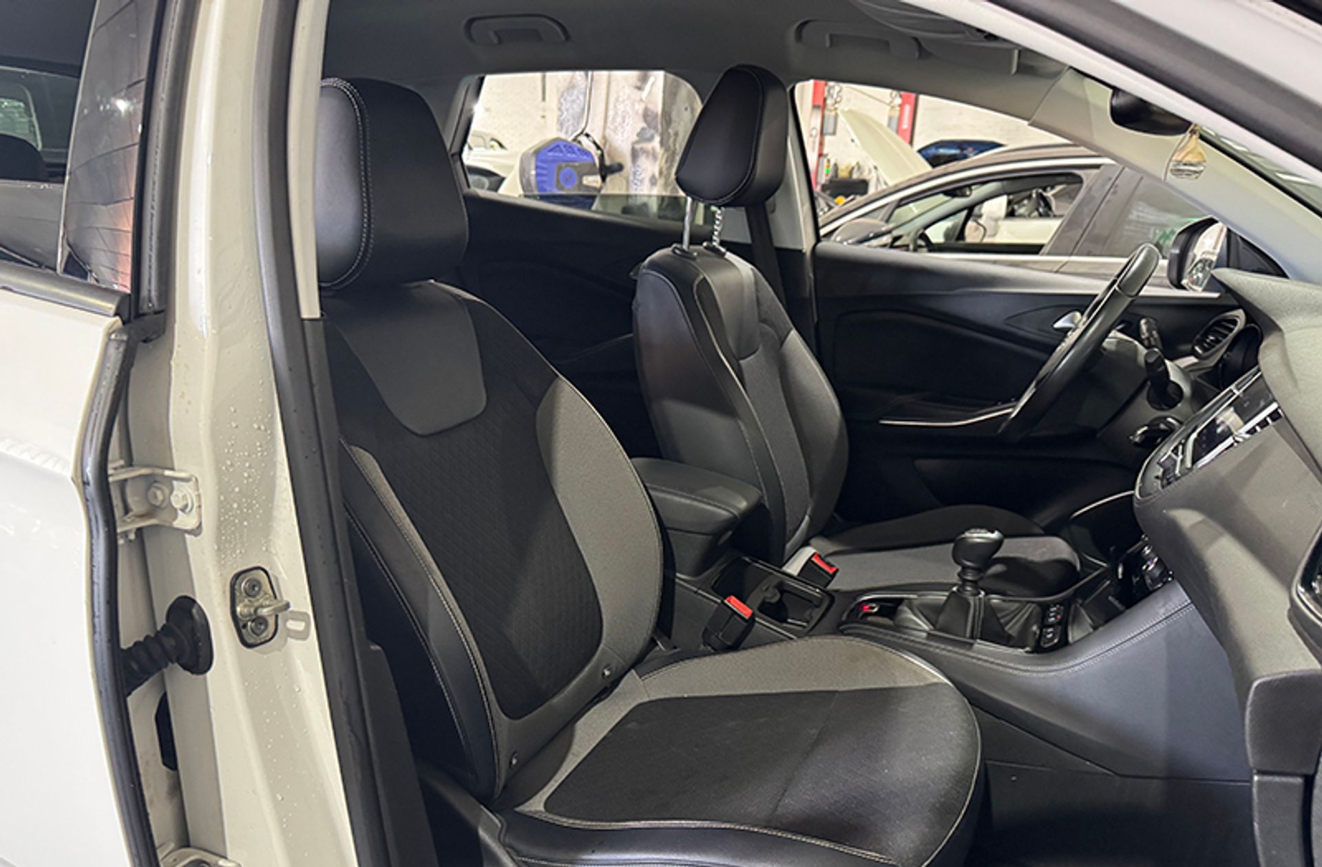Opel Grandland 1.2 Turbo Selective - foto 14