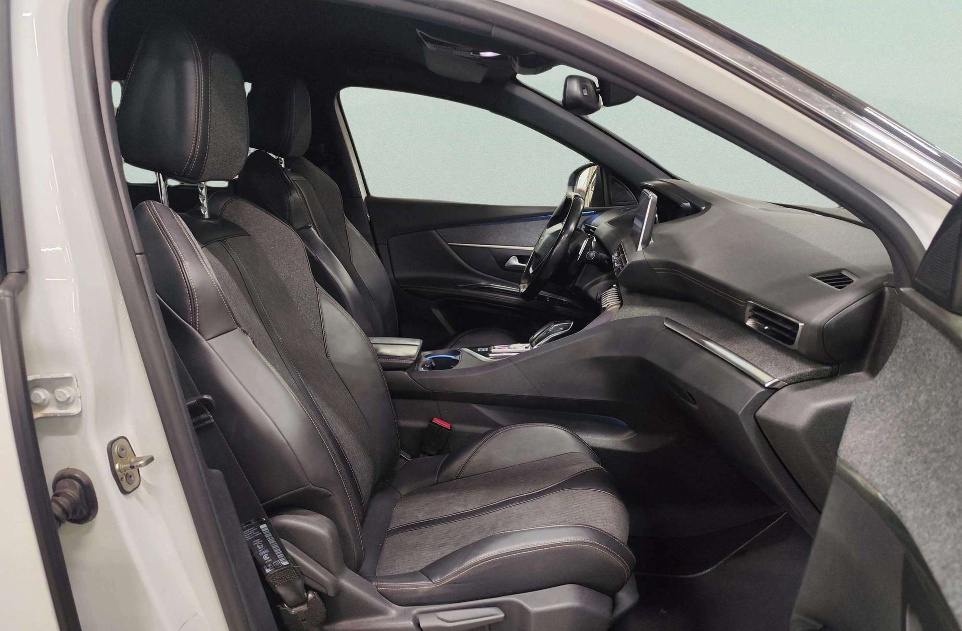 Peugeot 5008 BlueHDi 180 GT-Line EAT8 7 plazas - foto 22