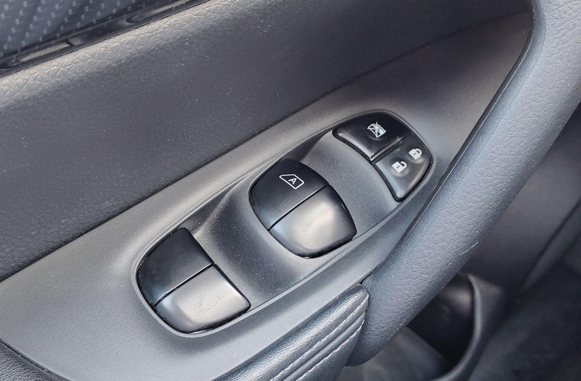 Nissan X-Trail dCi 150 N-Connecta CVT - foto 36