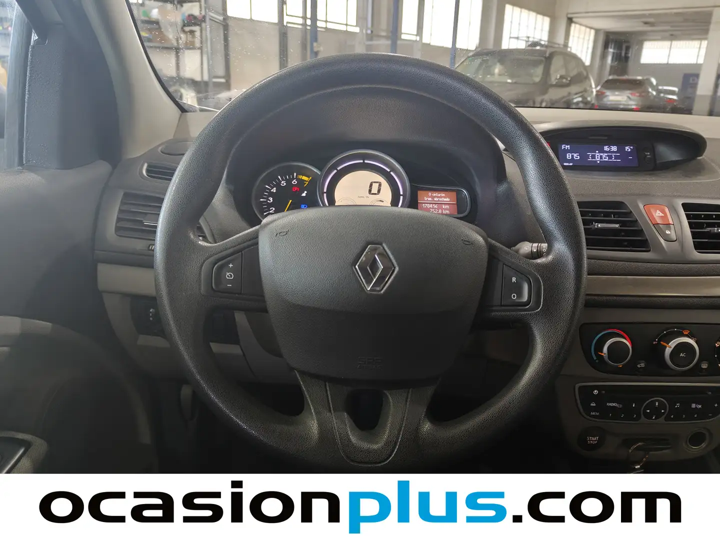 Foto Renault Mégane Renault Megane 1.6 16v Authentique (100 CV)