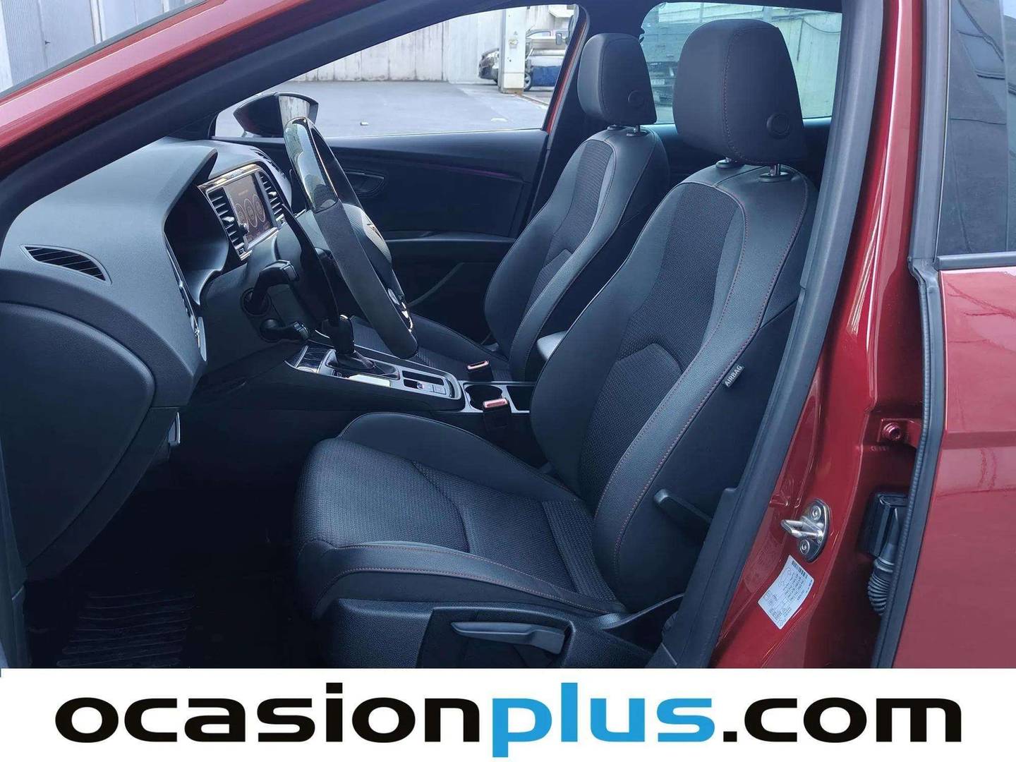 Foto asientos delanteros Seat León SEAT León 2.0 TSI S&S FR DSG (190 CV)