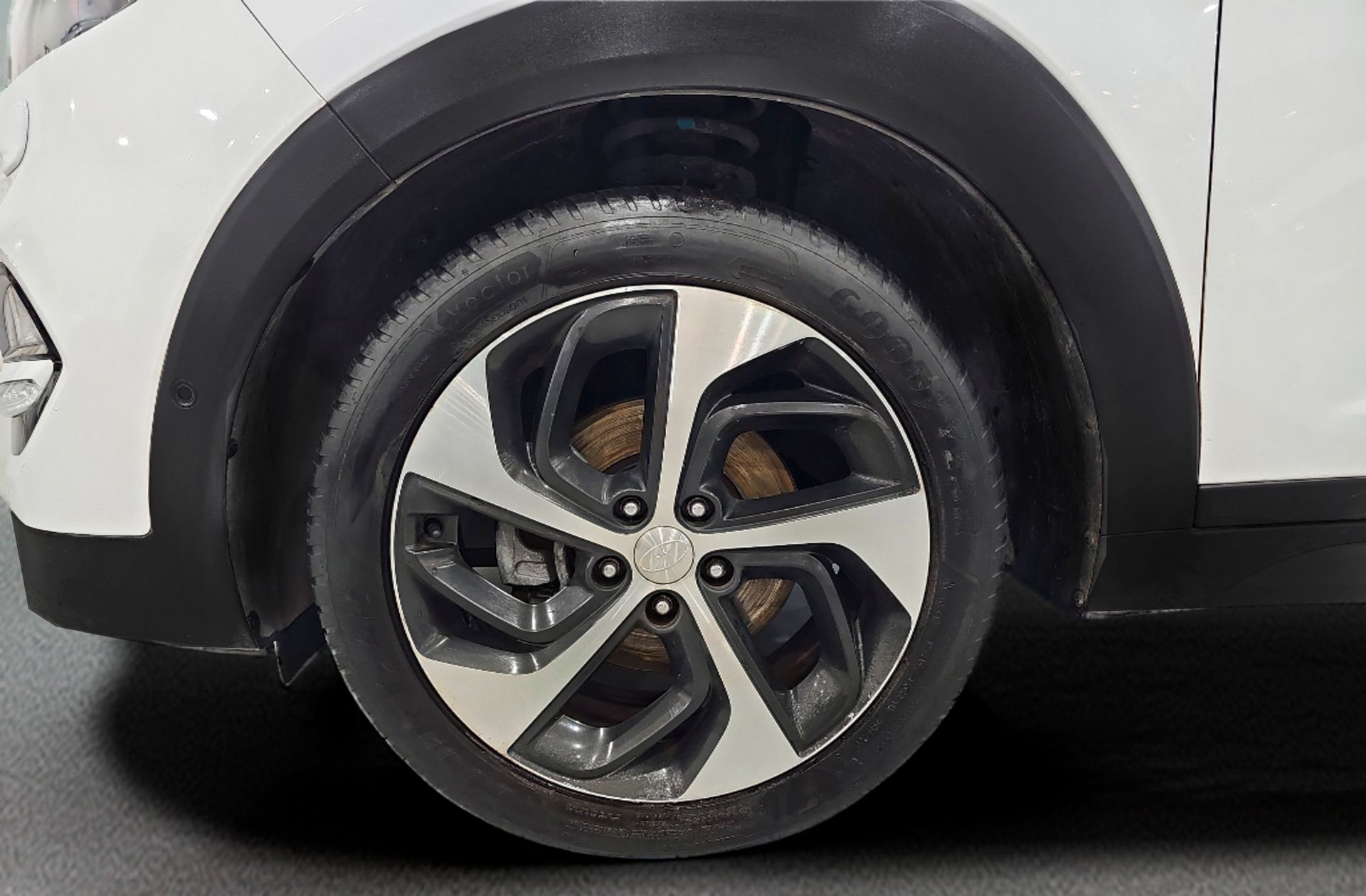 Hyundai Tucson 1.7 CRDi BlueDrive Style DCT 4x2 - foto 38