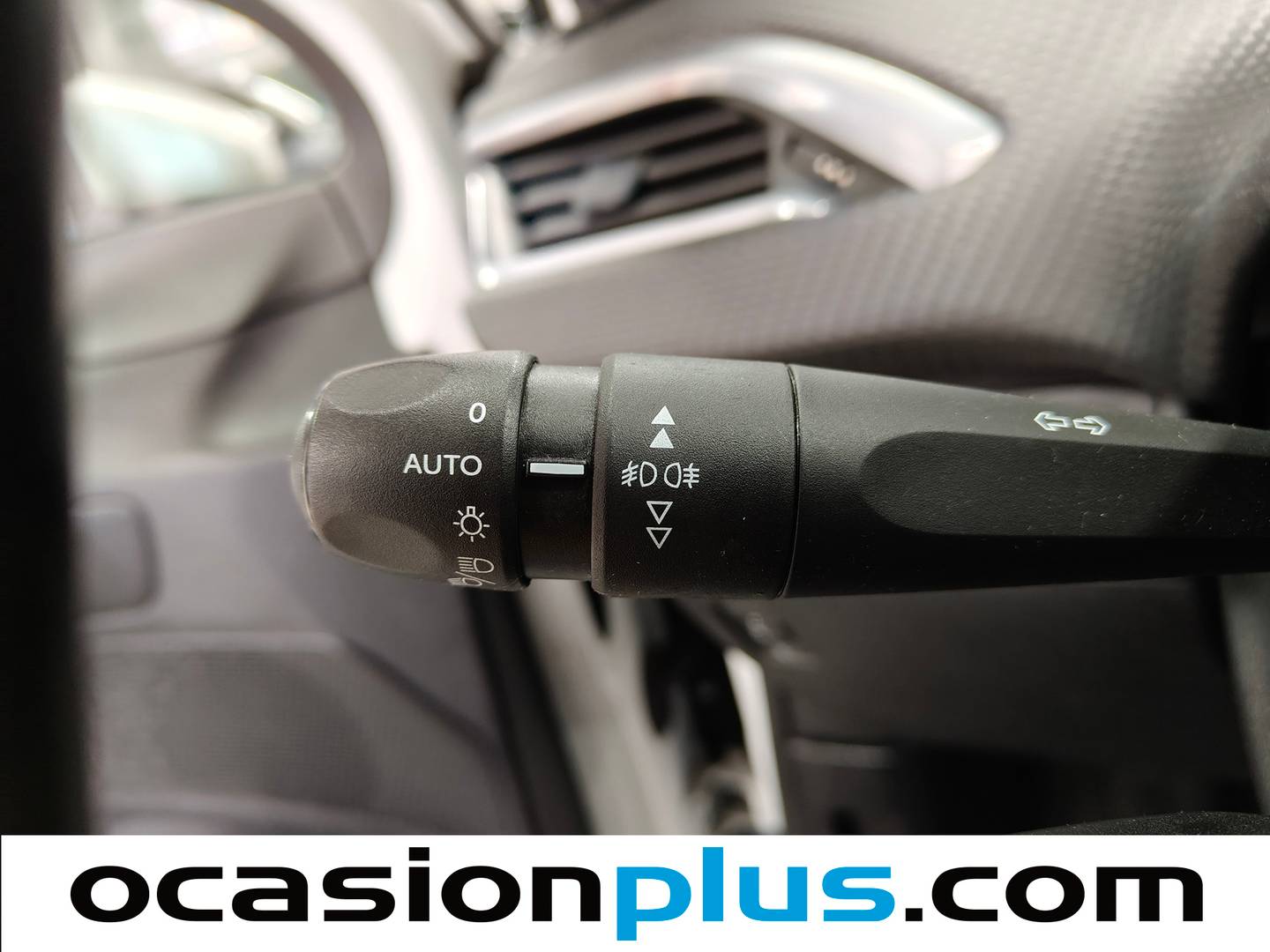 Foto Peugeot 2008 Peugeot 2008 BlueHDi 120 S&S Allure (120 CV)