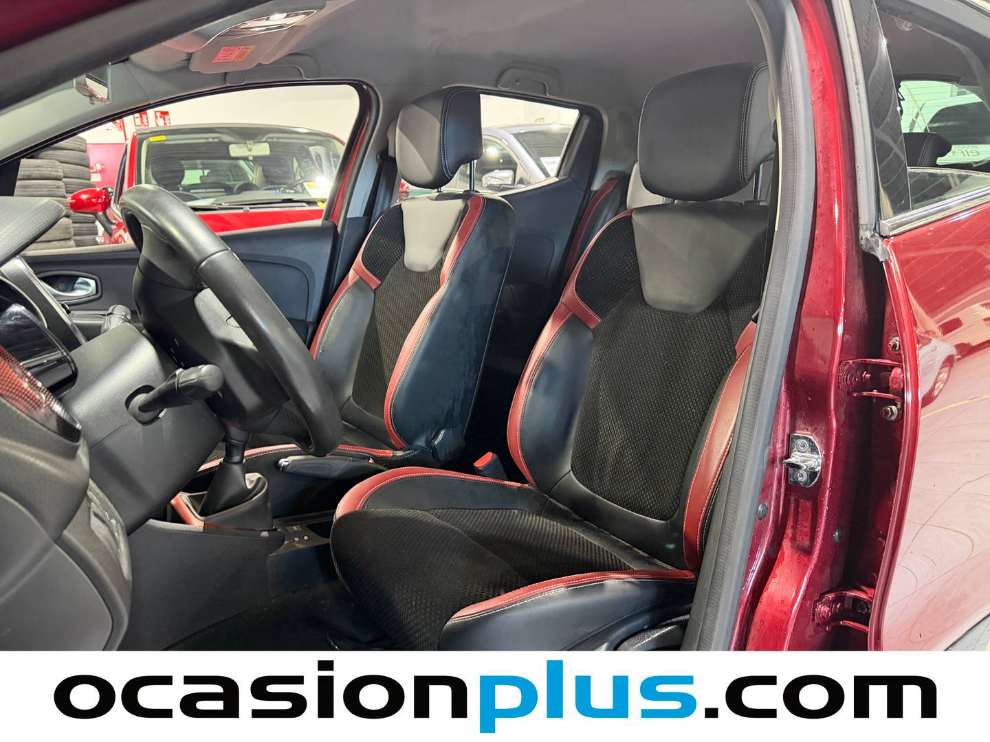 Foto asientos delanteros Renault Clio Renault Clio Wolfnoir Energy TCe (90 CV)