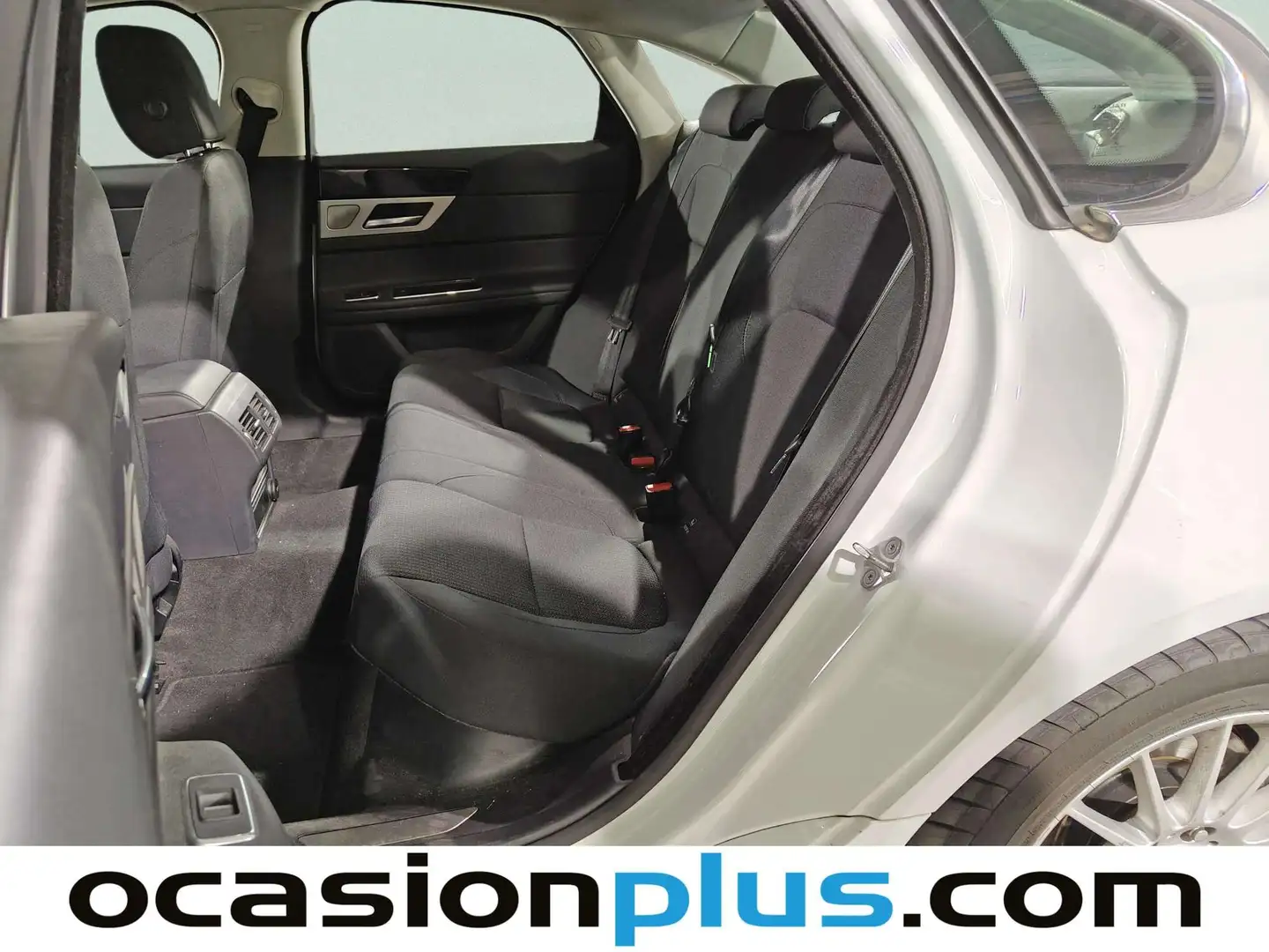 Foto Jaguar XF Jaguar XF 2.0 D Pure Auto (180 CV)