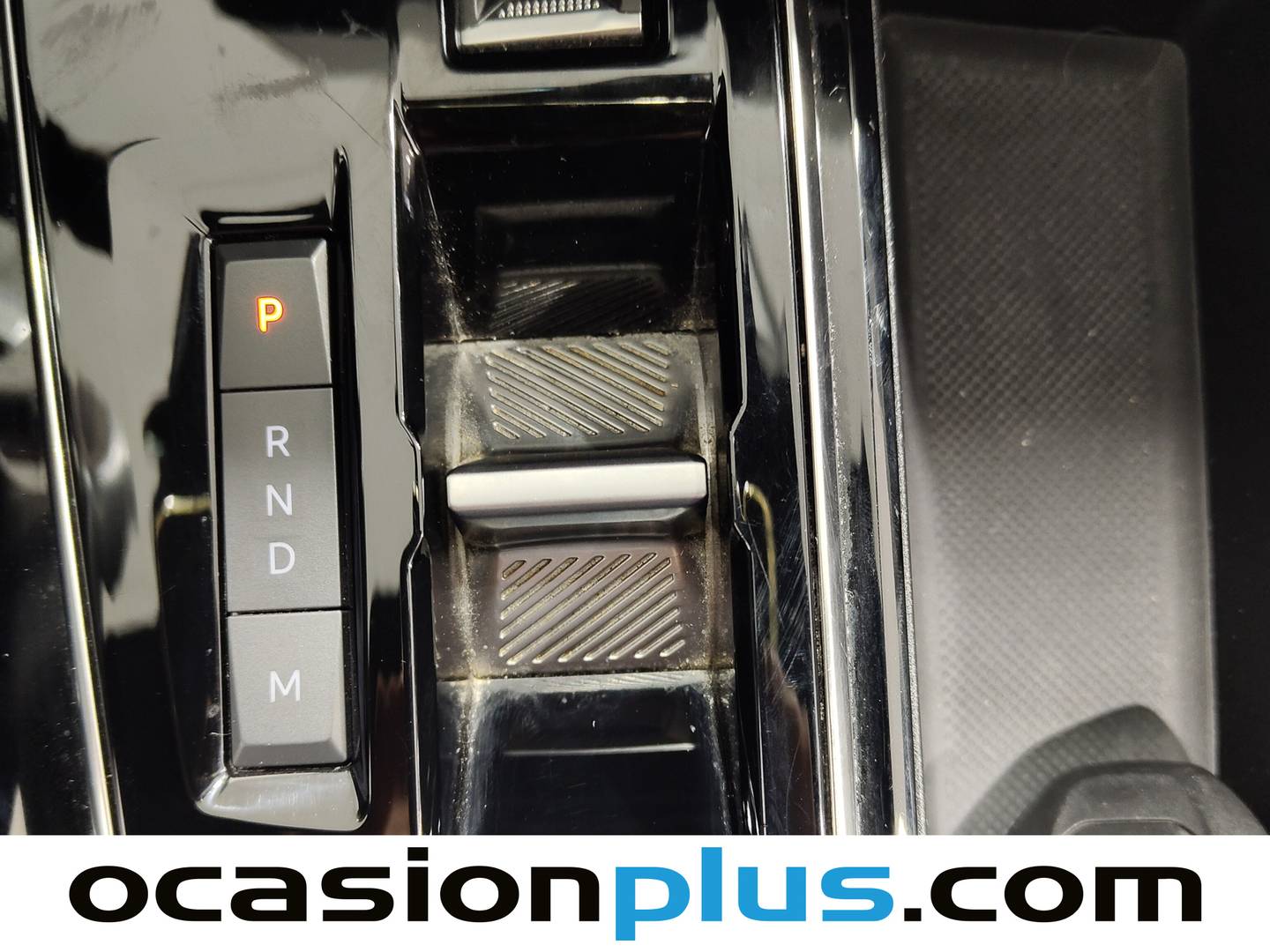 Foto Peugeot 3008 Peugeot 3008 PureTech 130 S&S GT EAT8 (130 CV)