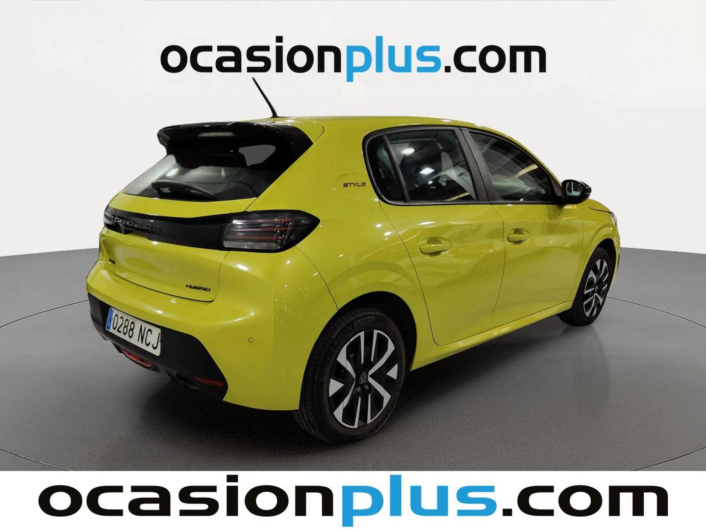 Foto trasera Peugeot 208 Peugeot 208 Style Hybrid 110 eDCS6 (110 CV) derecha