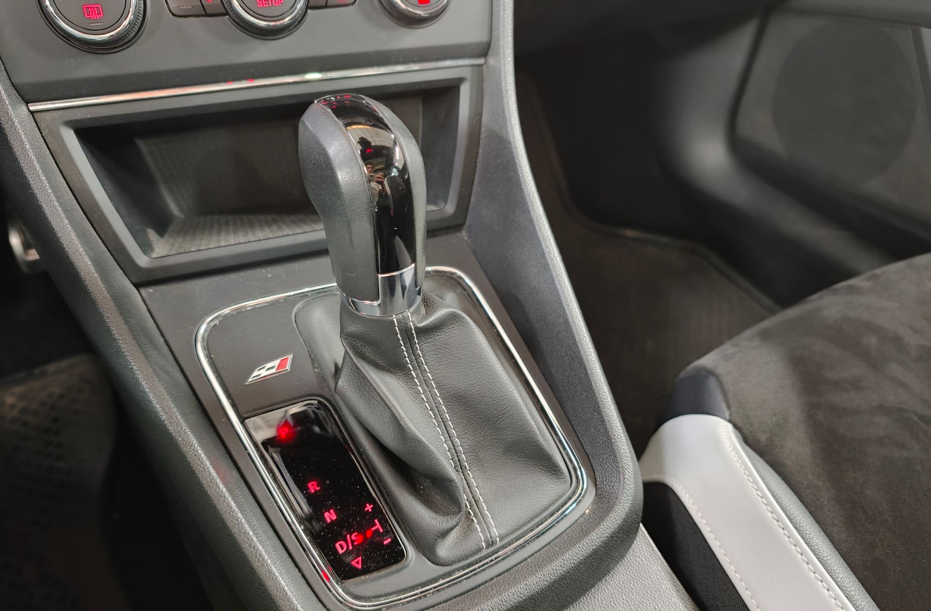 SEAT León ST 2.0 TSI Cupra DSG - foto 7